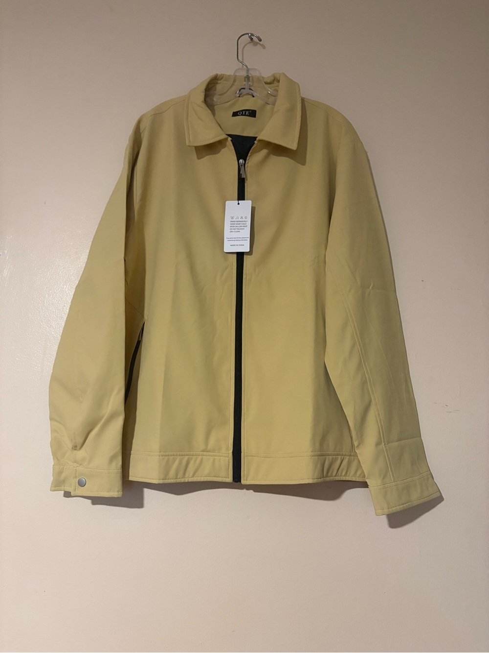 Men's Lightweight Pale Yellow Zip-Front Jacket by